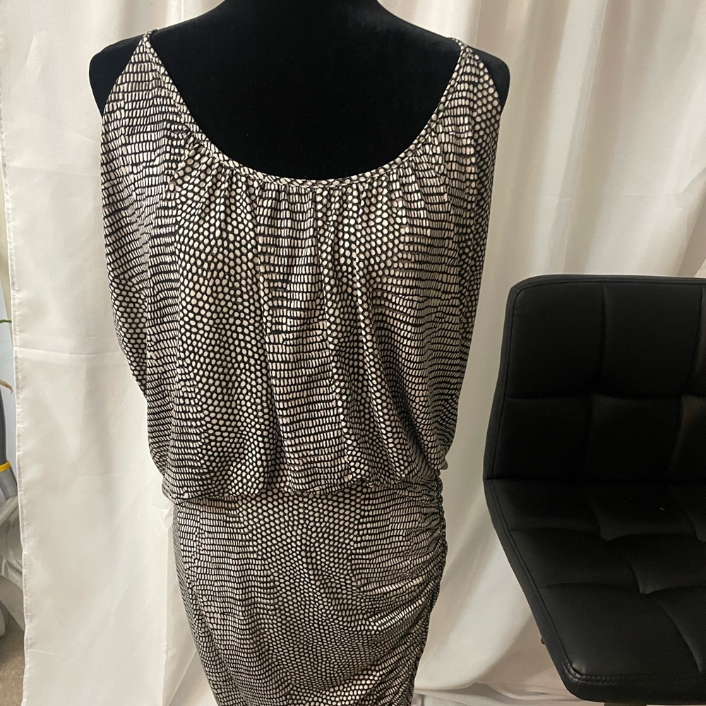 BCBG Brown & White small dots ruched dress.
